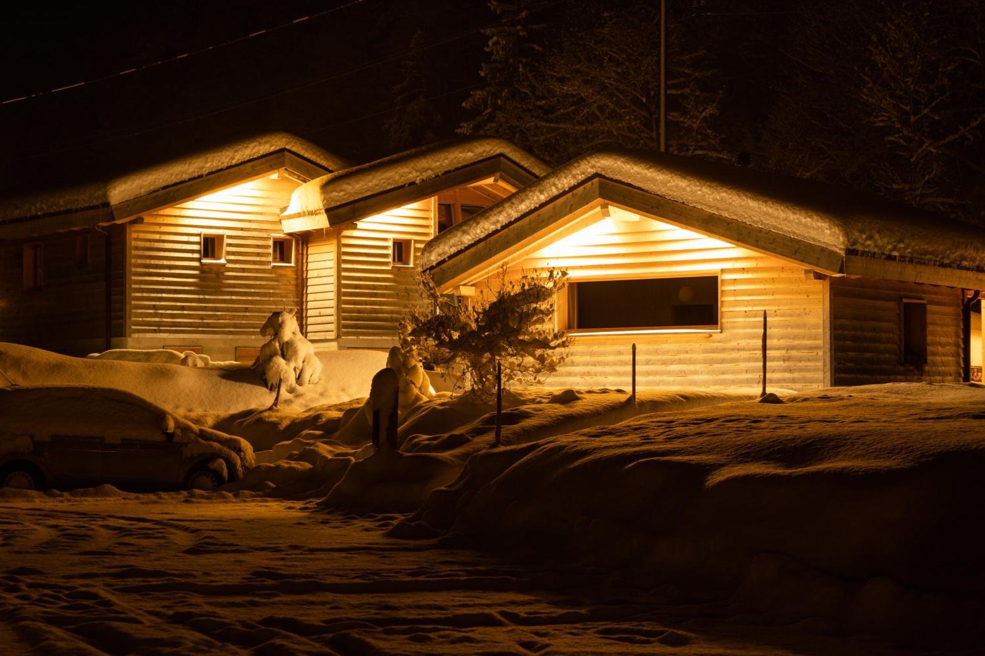 Huettenhotel Husky Lodge Muotathal Zewnętrze zdjęcie