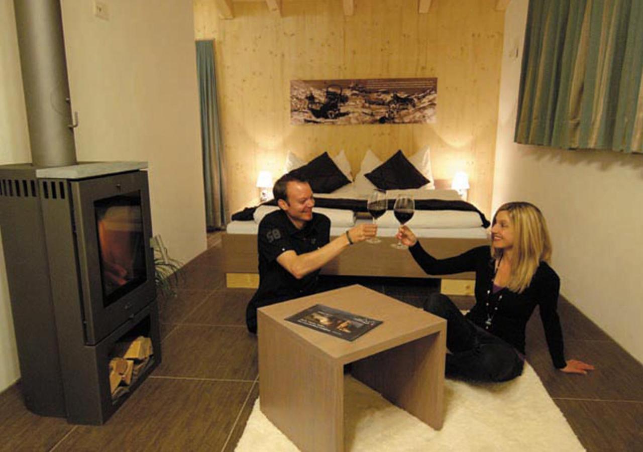 Huettenhotel Husky Lodge Muotathal Zewnętrze zdjęcie