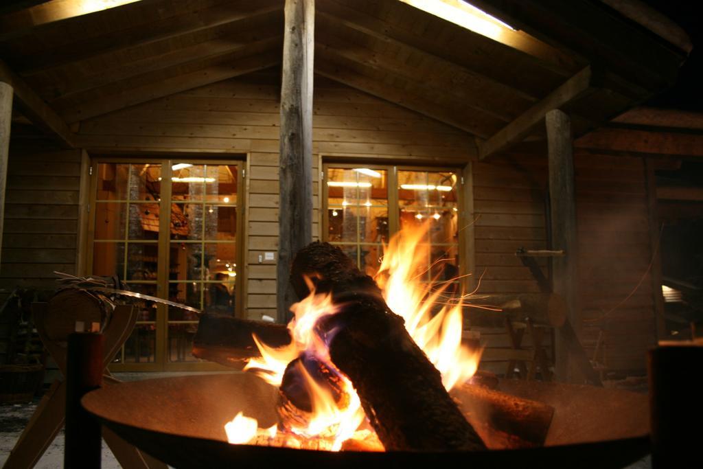 Huettenhotel Husky Lodge Muotathal Zewnętrze zdjęcie
